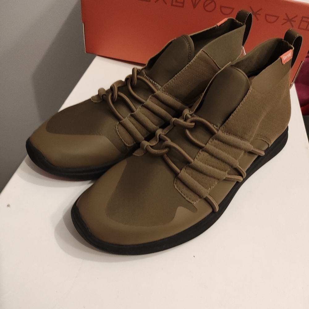Skye Tan Men's Sneakers